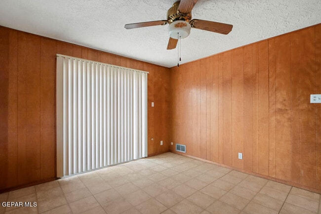 Building Photo - 3313 Cork Dr