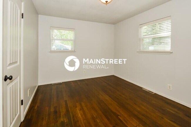 Building Photo - 3 Bedroom Pet-Friendly Home in INDEPENDENC...