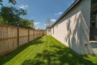 Building Photo - 427 Boggy Belt Ln