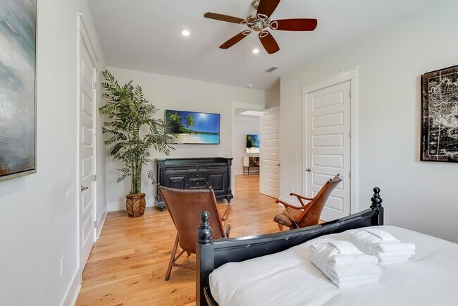 Building Photo - 45 Pine Knoll Ln