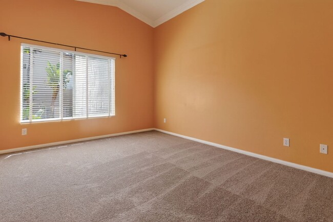 Building Photo - 10009 Kika Ct