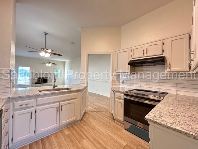 Building Photo - For Lease | South Tulsa - Union Schools | $1800 Rent