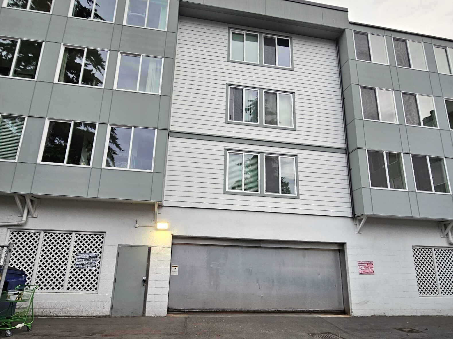 back entry and extra parking - 13717 Linden Ave N