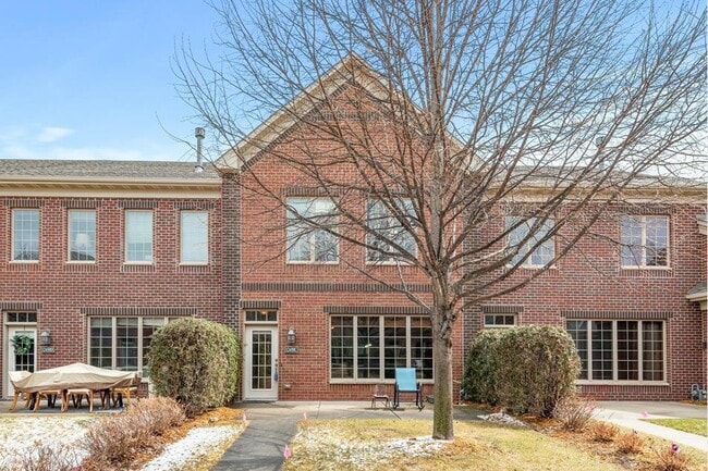 Building Photo - 12450 Flanders Ct NE