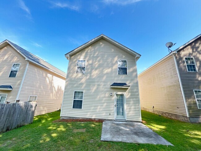 Building Photo - 121 Angel Garden Way