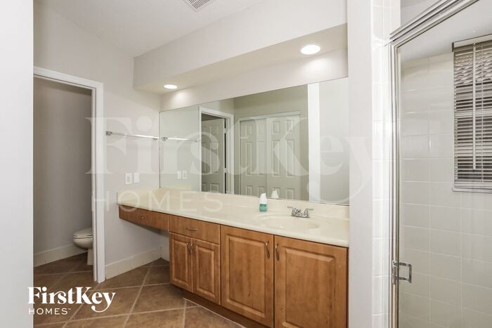 Building Photo - 1508 SE 20th Pl