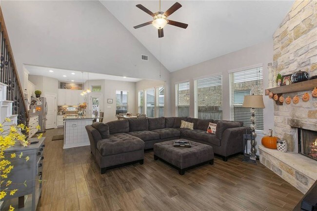 Building Photo - 744 Bonnet Blvd