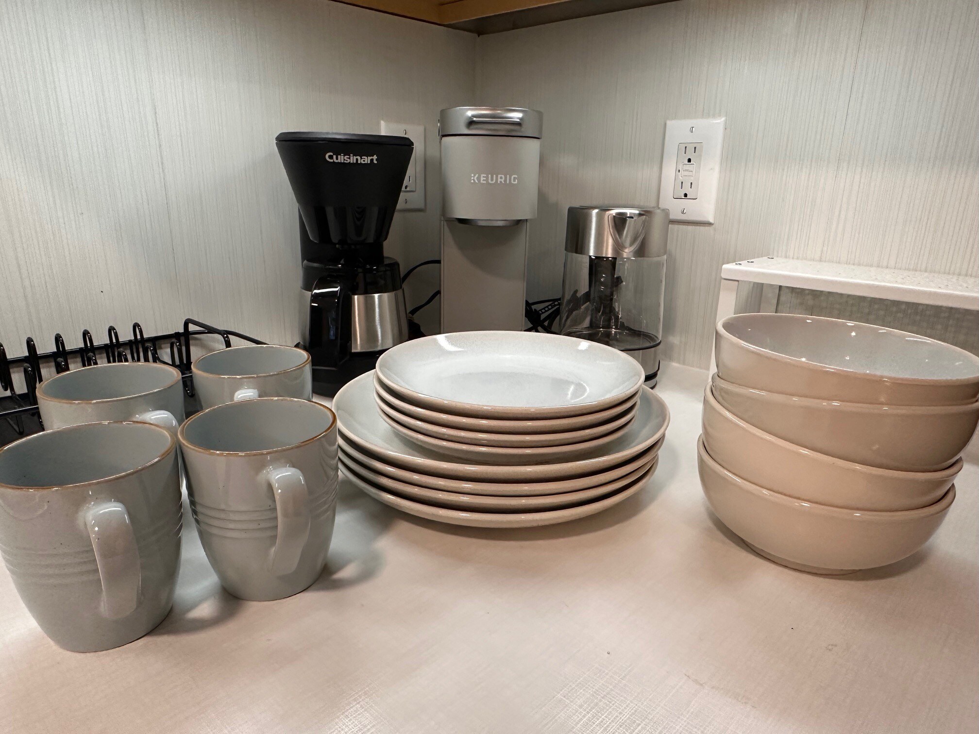 Building Photo - 2412 Columbia St SW