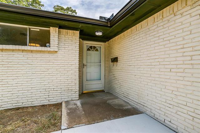 Building Photo - 1509 Fernwood Dr
