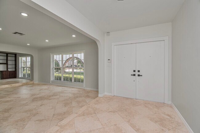 Building Photo - 6749 S Grande Dr