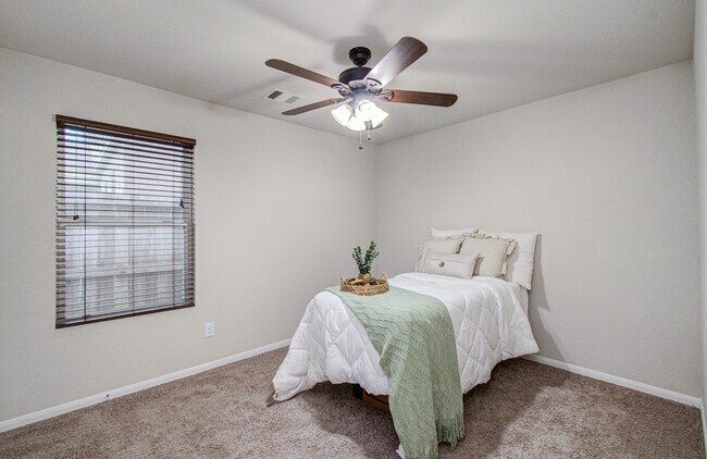 Building Photo - 14915 Calico Heights Ln