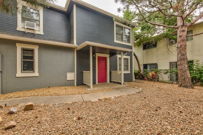 Building Photo - "Charming 3-Bed Oasis in Boulder: Spacious 1100 sq. ft. Gem with Modern Amenities!"