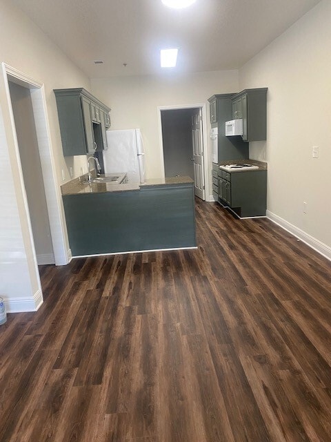 Building Photo - The Quarters Apartments