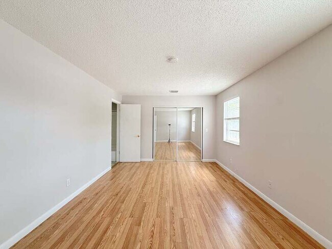 Building Photo - 1454 Trotter Rd