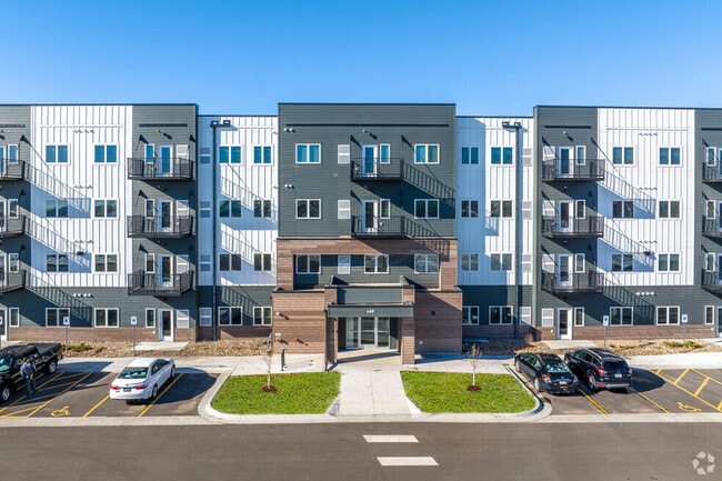 Building Photo - Boulevard Apartments & Townhomes