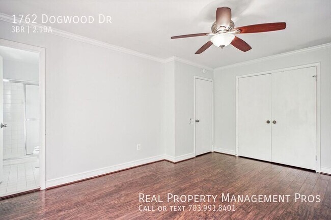 Building Photo - 1762 Dogwood Dr
