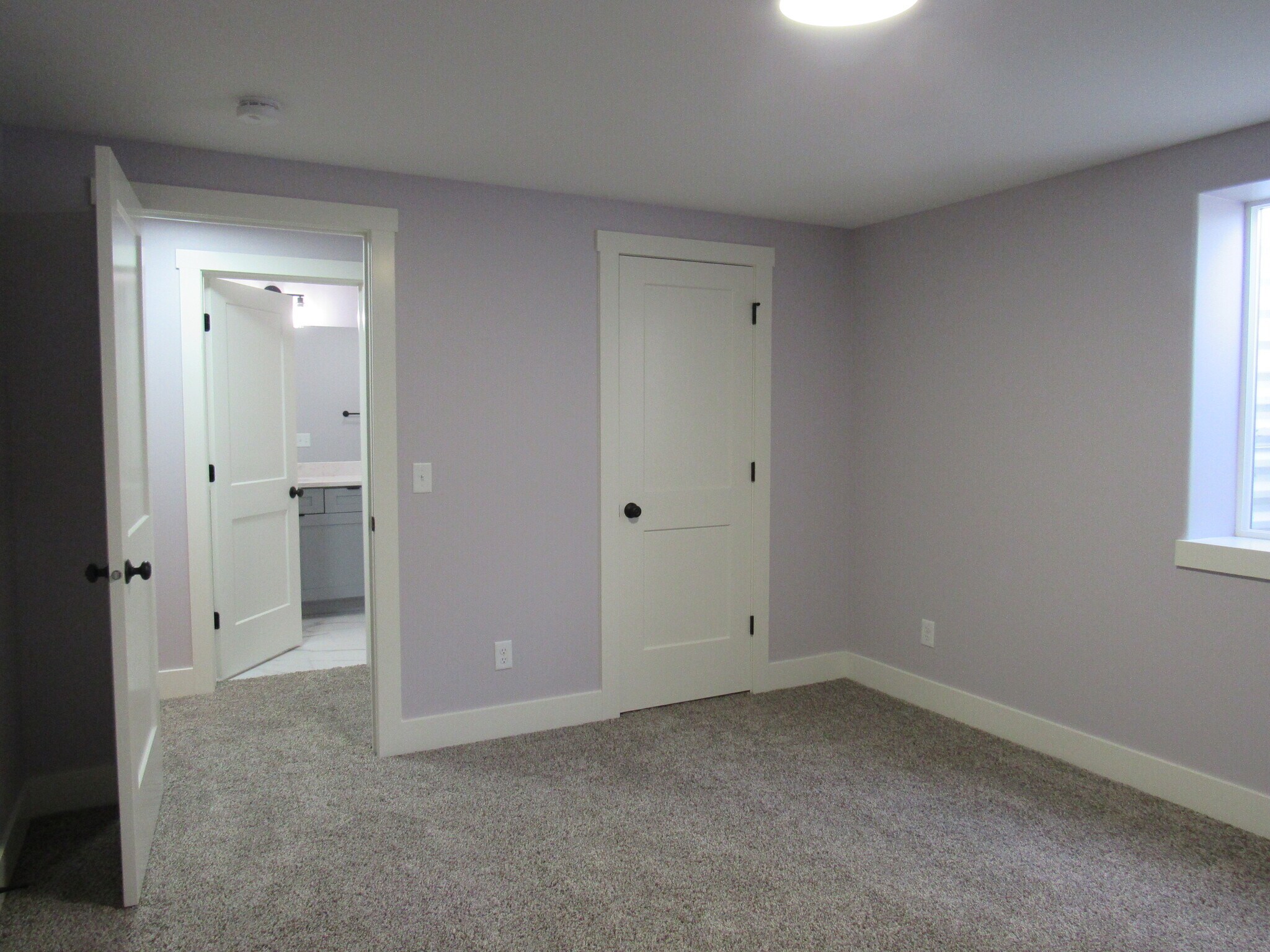 Building Photo - 3082 Charissas Plz