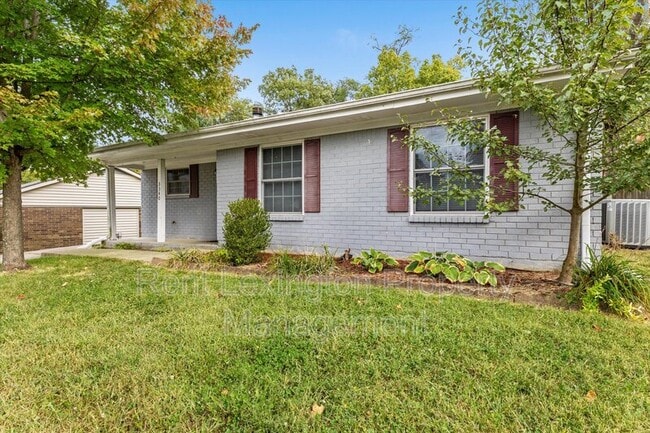 Building Photo - 3340 Featherston Dr