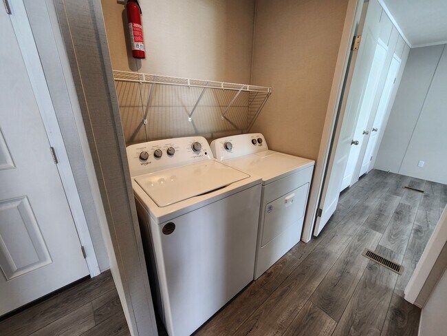 Building Photo - 45 E Arizona