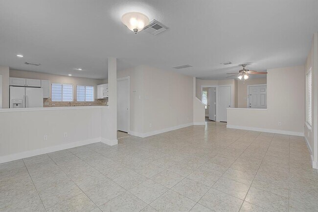 Building Photo - 18730 Atasca Oaks Dr