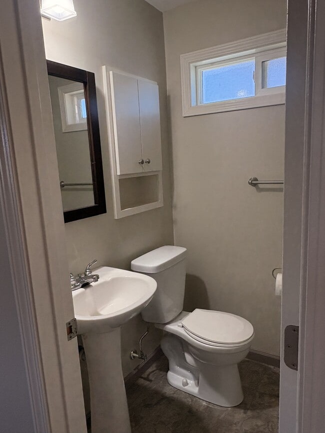 Building Photo - 790 Kihau Pl