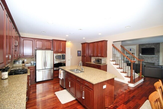 Building Photo - 2217 Chaseford Ln SW