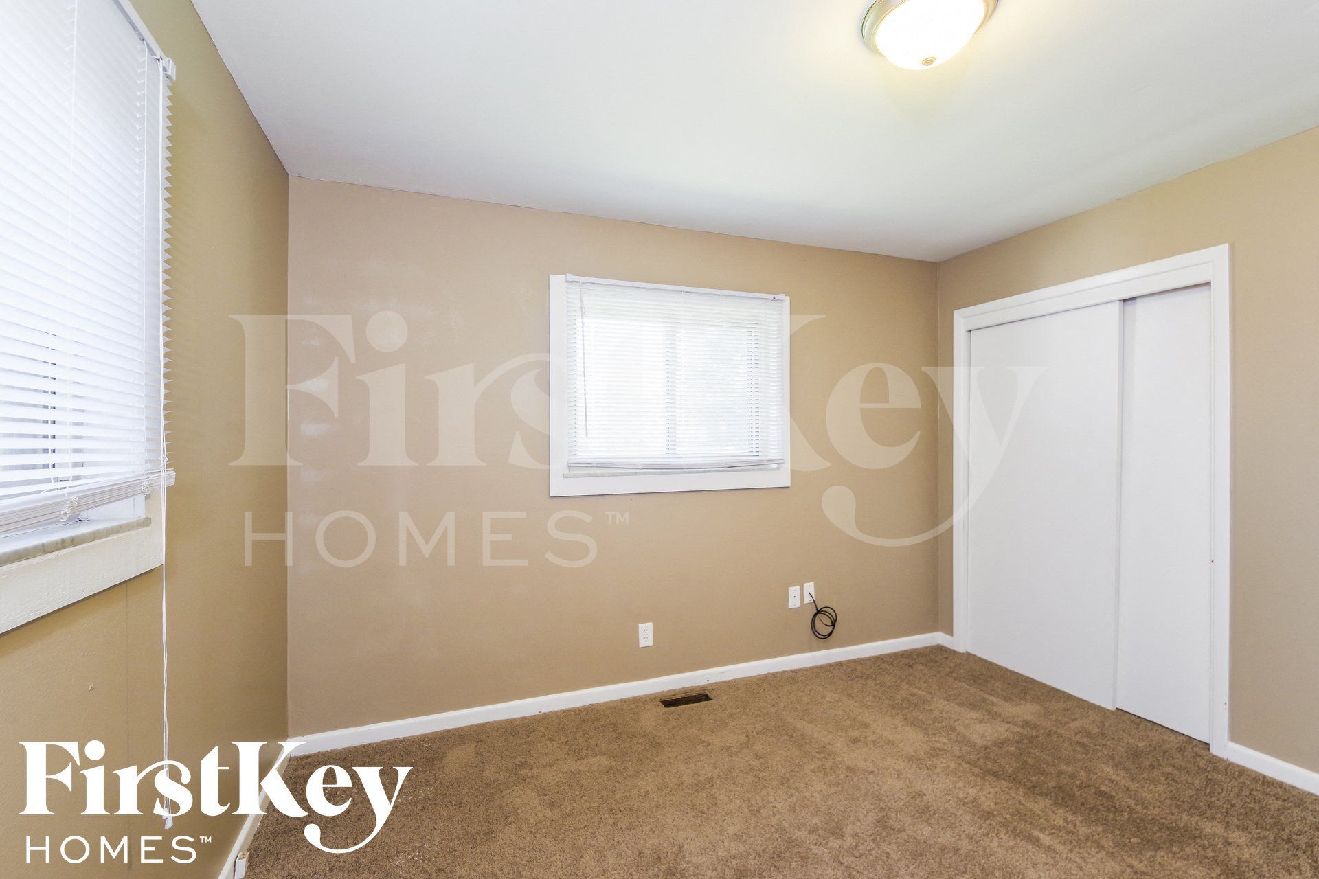 Building Photo - 3880 W Smith Valley Rd