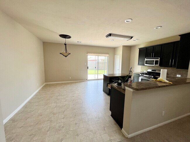 Building Photo - 10831 Woodwind Shadows Dr
