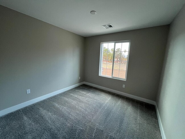 Building Photo - 6575 Dove Pt Pl