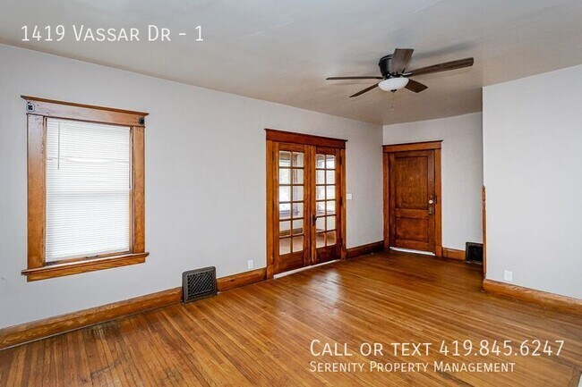 Building Photo - 1419 Vassar Dr