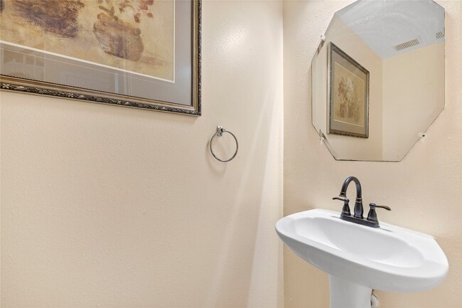 Building Photo - 11130 Camino Oaks Dr