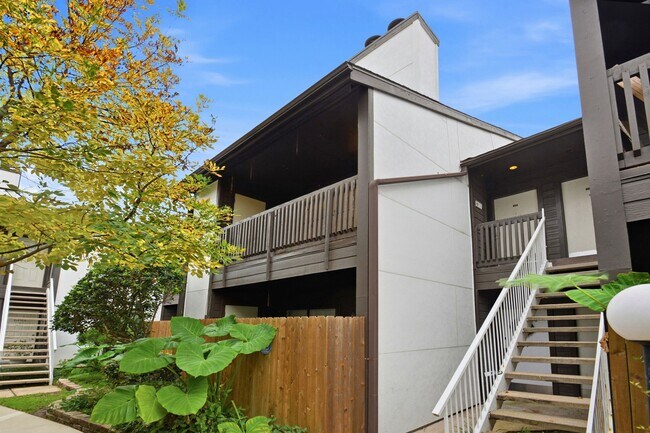 Building Photo - 2601 S Braeswood Blvd