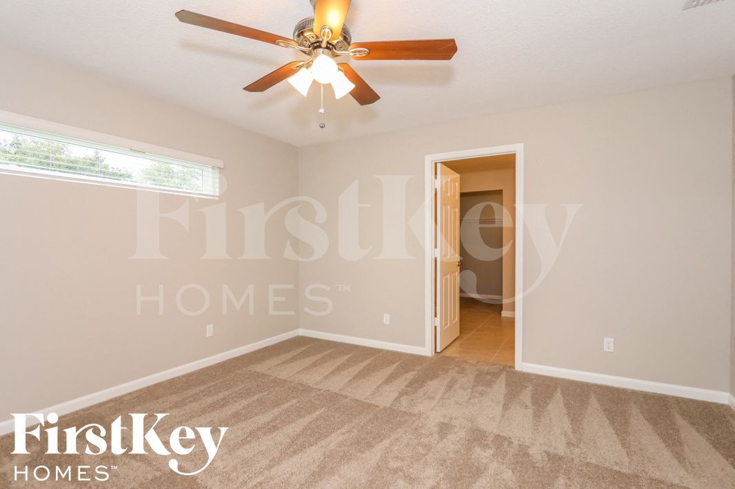 Building Photo - 3501 SW Voyager St