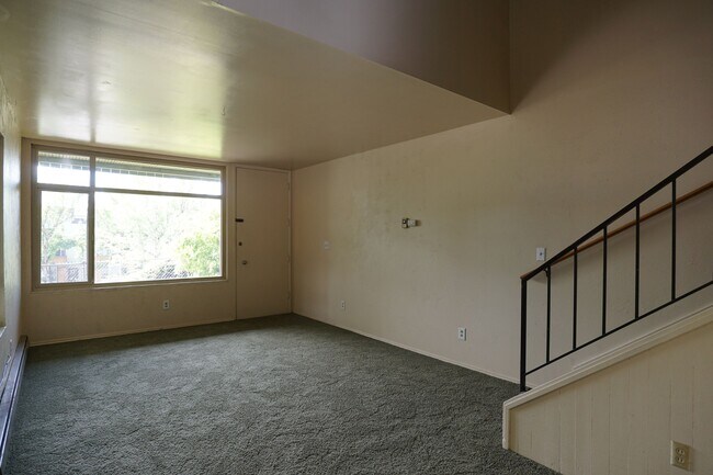 Building Photo - 100 Martin Luther King Jr Way