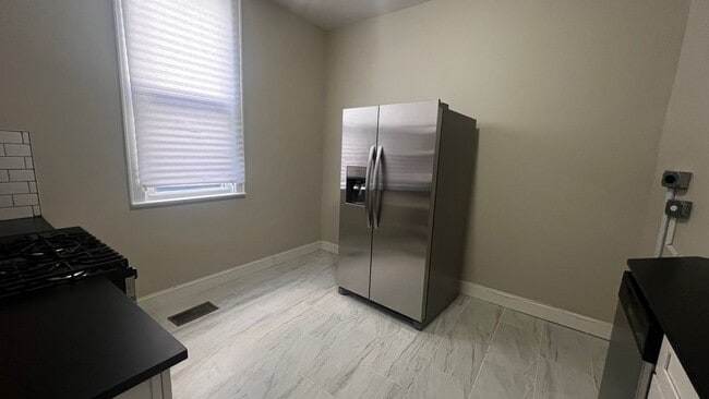 Building Photo - 516 Monastery Pl