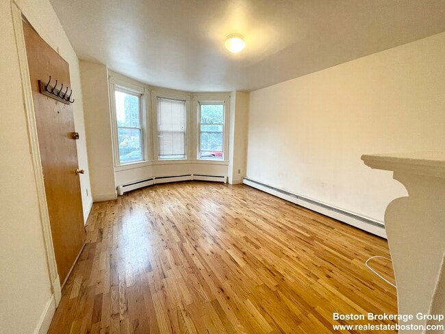 Building Photo - 1574 Tremont St