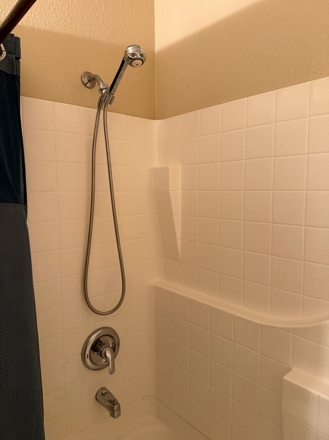 Building Photo - 20279 Green Hill Ln