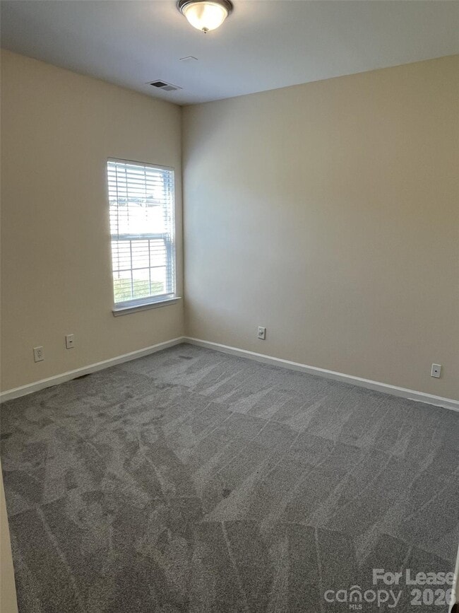 Building Photo - 242 Summit Park Ct