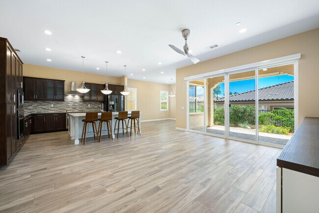 Building Photo - 4441 Via del Pellegrino
