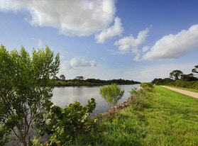 Building Photo - 500 Sunset Beach Dr