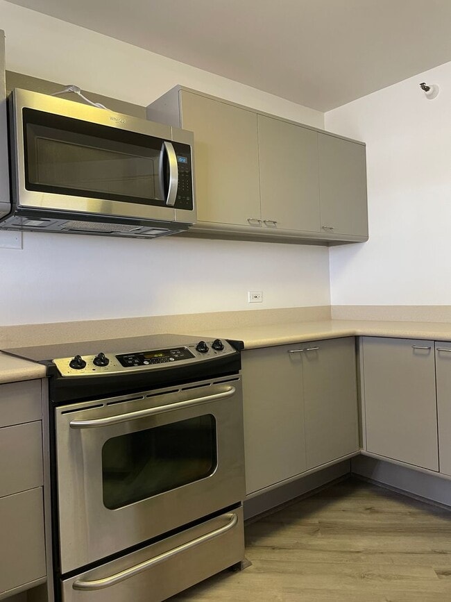 Building Photo - 25th Floor Craigside Unit with Downtown & Ewa Views.