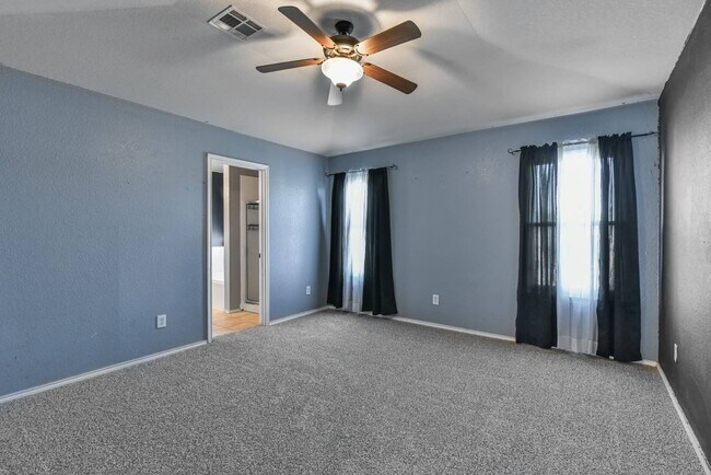 Building Photo - 5303 Western Swing Ct