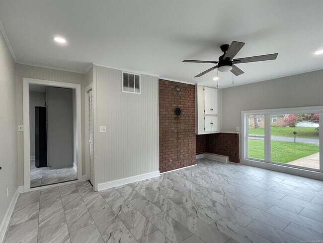 Building Photo - 107 Chestnut Dr