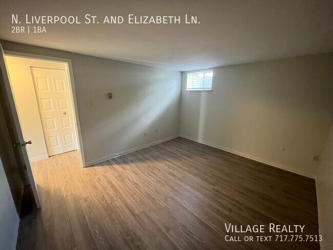 Building Photo - 65 N Liverpool St