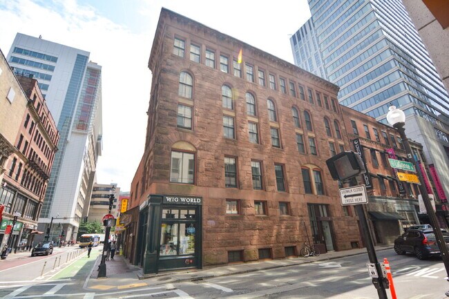 Building Photo - Penthouse Unit with amazing light at The H...
