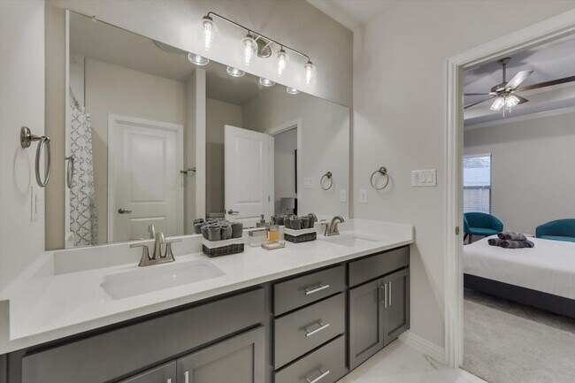 Building Photo - 441 Avenue A