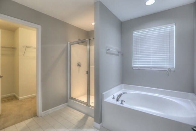 Building Photo - 2518 Broome St