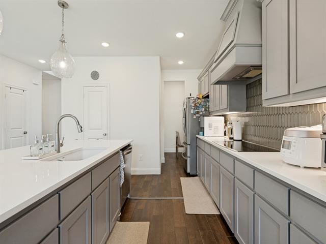 Building Photo - 7117 Talon Dr