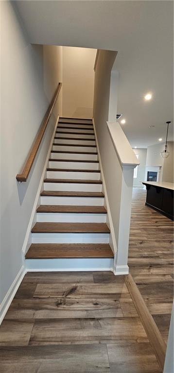 Building Photo - 908 Colton Dr