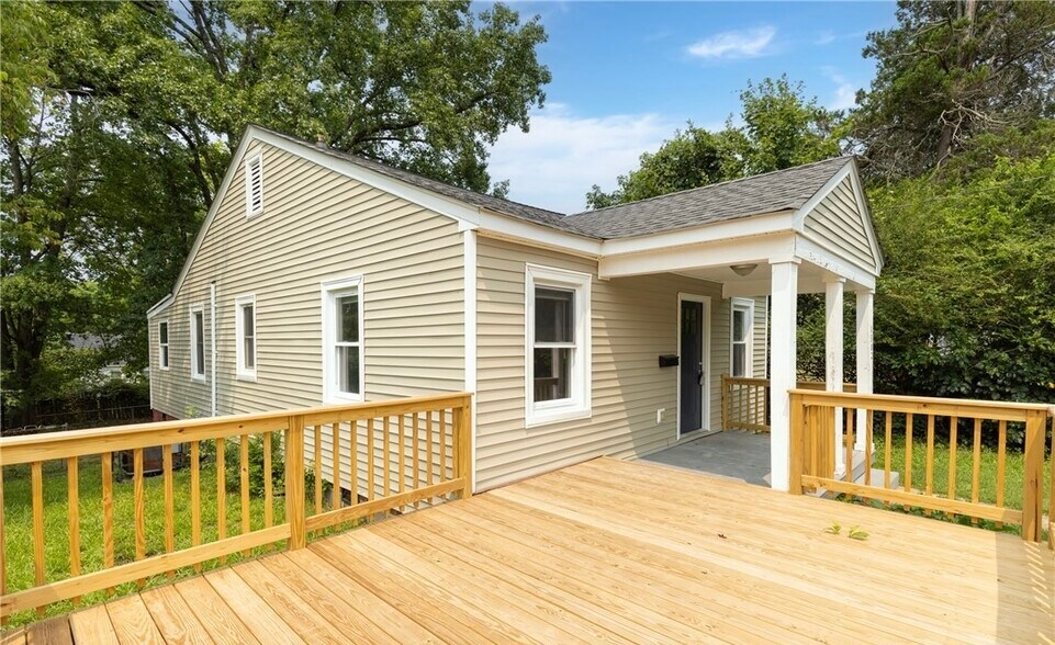 Deck - 1302 Mount Erin Dr